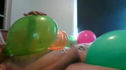 Snapshot of balloontime chatting on 11/02/25, 04:04 balloontime online show from 11/02/25, 04:04