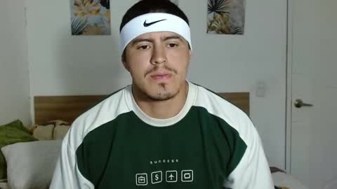 Snapshot of baltazardupont chatting on 01/22/25, 11:45 Andres - online show from 01/22/25, 11:45