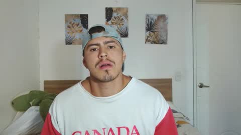 Snapshot of baltazardupont chatting on 01/28/25, 12:32 Andres - online show from 01/28/25, 12:32