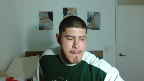 Snapshot of baltazardupont chatting on 01/31/25, 11:46 Andres - online show from 01/31/25, 11:46