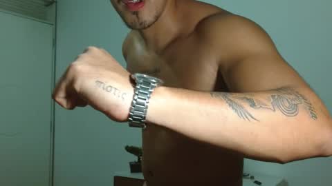 Snapshot of baltazardupont chatting on 02/12/25, 03:07 Andres - online show from 02/12/25, 03:07