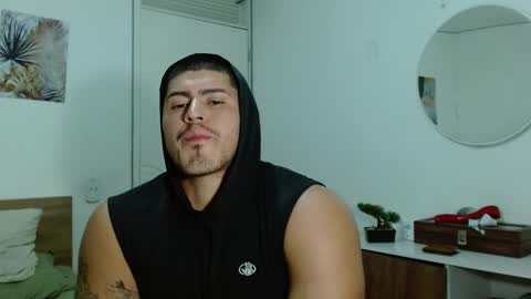 Snapshot of baltazardupont chatting on 02/20/25, 02:40 Andres - online show from 02/20/25, 02:40
