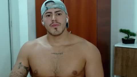 Snapshot of baltazardupont chatting on 02/24/25, 05:00 Andres - online show from 02/24/25, 05:00
