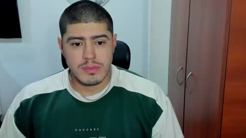 Snapshot of baltazardupont chatting on 09/27/25, 11:37 Andres - online show from 09/27/25, 11:37