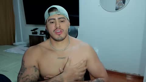 Snapshot of baltazardupont chatting on 09/29/25, 02:06 Andres - online show from 09/29/25, 02:06