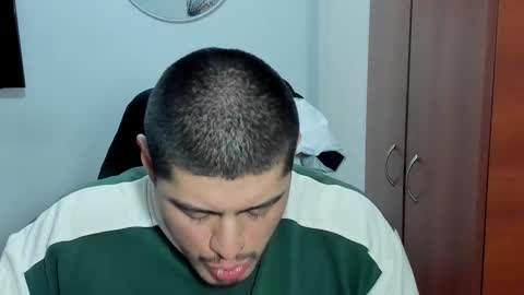 Snapshot of baltazardupont chatting on 10/02/25, 02:07 Andres - online show from 10/02/25, 02:07
