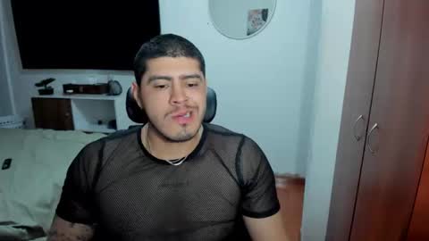 Snapshot of baltazardupont chatting on 10/08/25, 02:31 Andres - online show from 10/08/25, 02:31