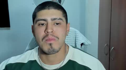 Snapshot of baltazardupont chatting on 10/21/25, 02:12 Andres - online show from 10/21/25, 02:12
