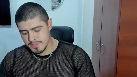 Andres -  online show from 12/04/25, 02:26