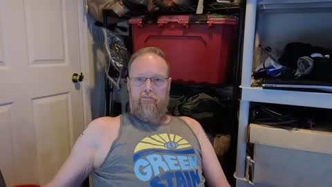 Snapshot of baltomoron69 chatting on 09/30/25, 01:16 baltomoron69 online show from 09/30/25, 01:16