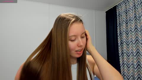 Snapshot of bam_bi chatting on 12/26/24, 09:15 Kira online show from 12/26/24, 09:15