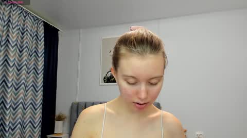 Snapshot of bam_bi chatting on 01/23/25, 03:58 Kira online show from 01/23/25, 03:58