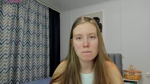 Snapshot of bam_bi chatting on 02/08/25, 06:55 Kira online show from 02/08/25, 06:55