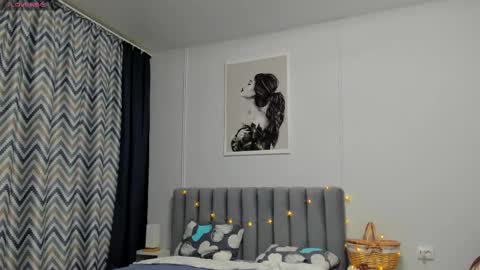 Snapshot of bam_bi chatting on 02/15/25, 05:39 Kira online show from 02/15/25, 05:39