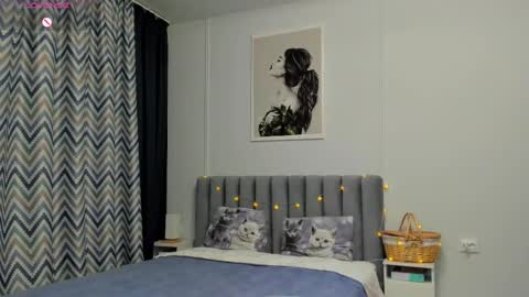 Snapshot of bam_bi chatting on 02/28/25, 11:12 Kira online show from 02/28/25, 11:12