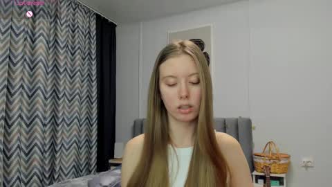 Snapshot of bam_bi chatting on 03/07/25, 01:31 Kira online show from 03/07/25, 01:31