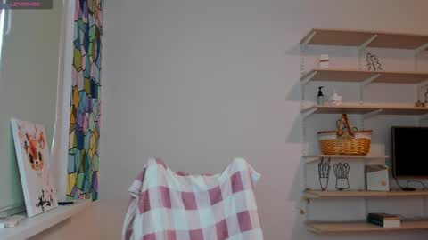 Snapshot of bam_bi chatting on 09/17/25, 03:14 Kira online show from 09/17/25, 03:14