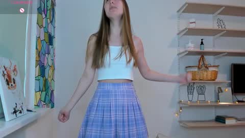 Snapshot of bam_bi chatting on 09/26/25, 04:38 Kira online show from 09/26/25, 04:38