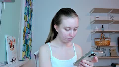 Snapshot of bam_bi chatting on 10/16/25, 05:03 Kira online show from 10/16/25, 05:03