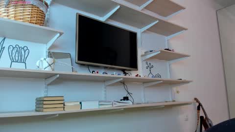 Kira online show from 02/13/26, 05:09