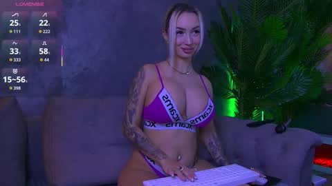 Snapshot of bambikayy chatting on 11/11/25, 08:03 Bambi online show from 11/11/25, 08:03