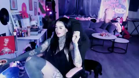 Snapshot of bambitatted chatting on 11/29/25, 10:46 bambitatted online show from 11/29/25, 10:46