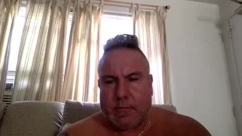 Snapshot of banana5289 chatting on 12/15/24, 03:42 banana5289 online show from 12/15/24, 03:42