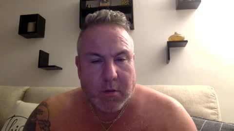Snapshot of banana5289 chatting on 12/17/24, 09:27 banana5289 online show from 12/17/24, 09:27
