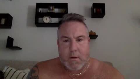 Snapshot of banana5289 chatting on 12/25/24, 04:43 banana5289 online show from 12/25/24, 04:43