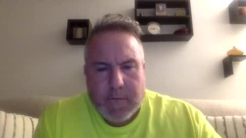 Snapshot of banana5289 chatting on 12/28/24, 02:10 banana5289 online show from 12/28/24, 02:10