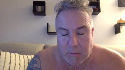 Snapshot of banana5289 chatting on 02/11/25, 02:14 banana5289 online show from 02/11/25, 02:14