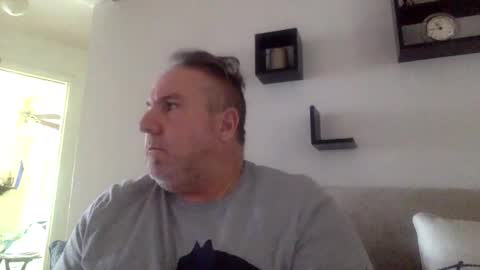 Snapshot of banana5289 chatting on 02/17/25, 03:42 banana5289 online show from 02/17/25, 03:42
