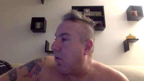 Snapshot of banana5289 chatting on 03/11/25, 01:26 banana5289 online show from 03/11/25, 01:26