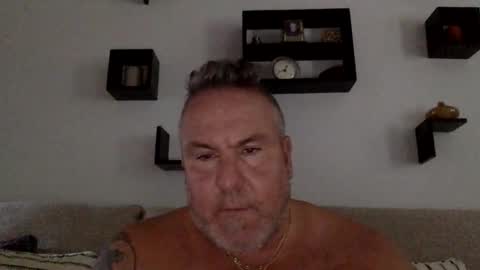 Snapshot of banana5289 chatting on 09/14/25, 04:39 banana5289 online show from 09/14/25, 04:39