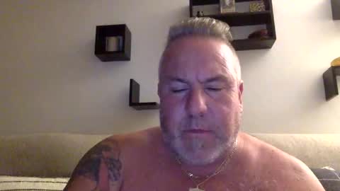 Snapshot of banana5289 chatting on 09/16/25, 03:51 banana5289 online show from 09/16/25, 03:51