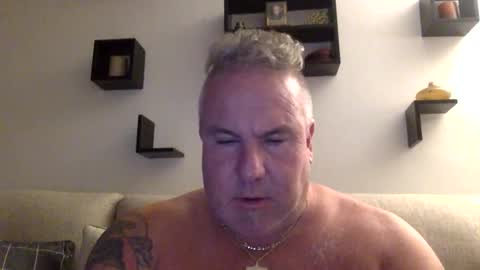 Snapshot of banana5289 chatting on 09/17/25, 11:06 banana5289 online show from 09/17/25, 11:06