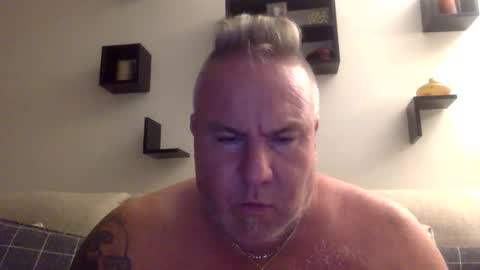 Snapshot of banana5289 chatting on 10/14/25, 02:56 banana5289 online show from 10/14/25, 02:56