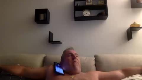 Snapshot of banana5289 chatting on 10/14/25, 07:36 banana5289 online show from 10/14/25, 07:36