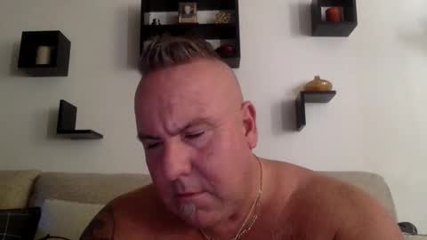 Snapshot of banana5289 chatting on 10/15/25, 07:58 banana5289 online show from 10/15/25, 07:58