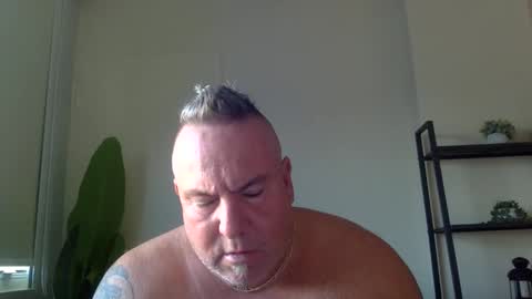 Snapshot of banana5289 chatting on 10/17/25, 11:46 banana5289 online show from 10/17/25, 11:46