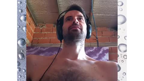 Snapshot of banana_argen_15 chatting on 01/29/25, 05:35 Ezequiel online show from 01/29/25, 05:35