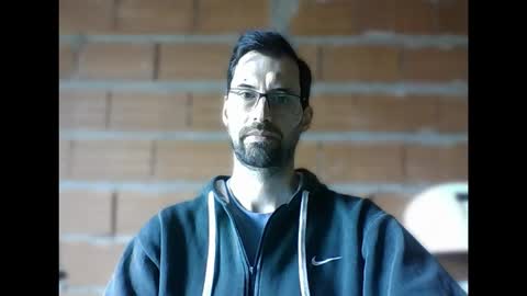 Snapshot of banana_argen_15 chatting on 11/05/25, 04:18 Ezequiel online show from 11/05/25, 04:18