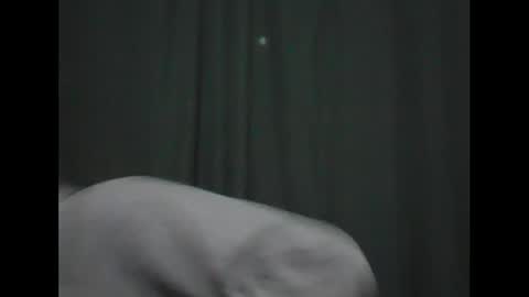 Snapshot of banana_argen_15 chatting on 11/18/25, 01:22 Ezequiel online show from 11/18/25, 01:22