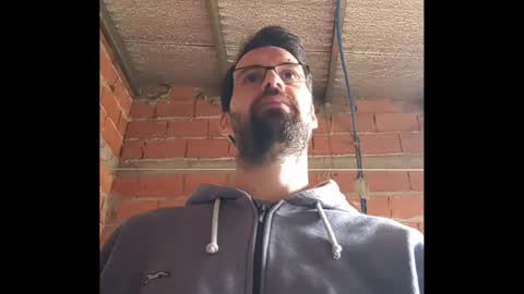 Snapshot of banana_argen_15 chatting on 11/20/25, 02:17 Ezequiel online show from 11/20/25, 02:17