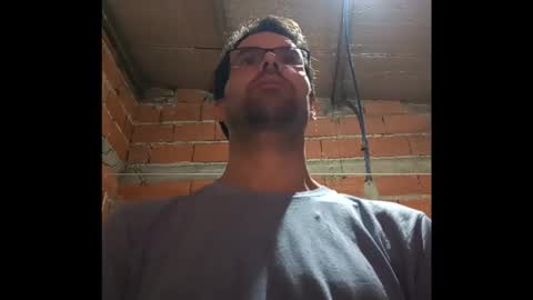 Snapshot of banana_argen_15 chatting on 12/14/25, 01:33 Ezequiel online show from 12/14/25, 01:33