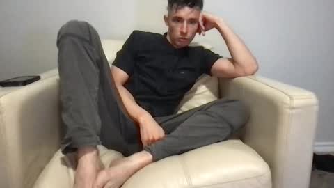 Snapshot of bananacurvesleft chatting on 05/21/26, 07:26 bananacurvesleft online show from 05/21/26, 07:26