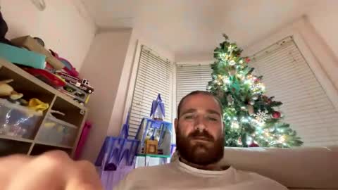 Snapshot of bandk2016 chatting on 12/18/25, 12:38 bandk2016 online show from 12/18/25, 12:38