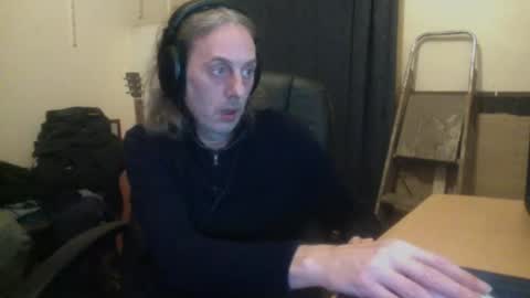 bangintoleather online show from 11/27/25, 02:57