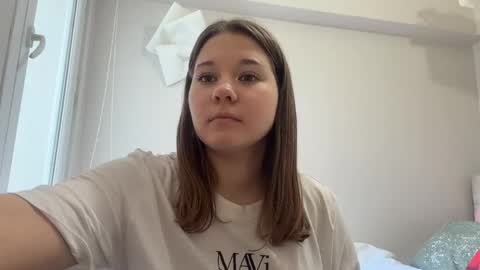 Snapshot of baosznejkowski chatting on 05/07/26, 02:11 Sumi online show from 05/07/26, 02:11