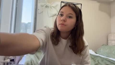 Snapshot of baosznejkowski chatting on 05/11/26, 04:04 Sumi online show from 05/11/26, 04:04